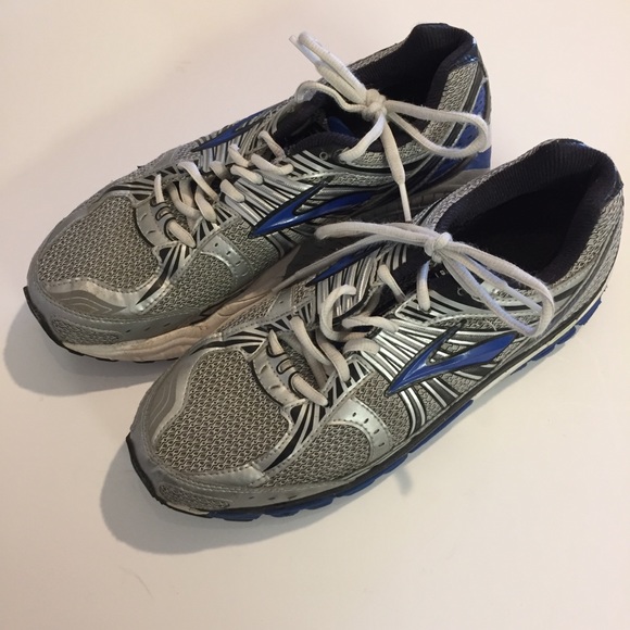 brooks beast 9 silver